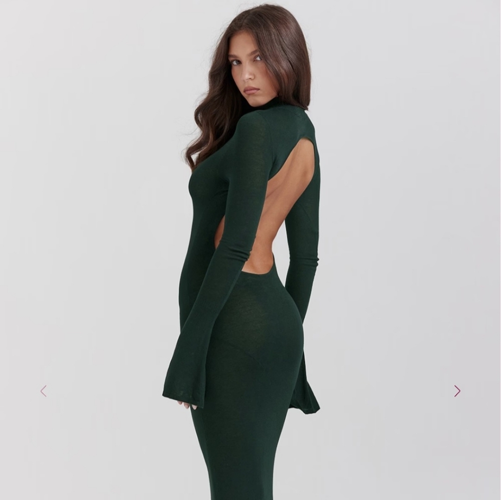 Elegant Green Open-Back Dress